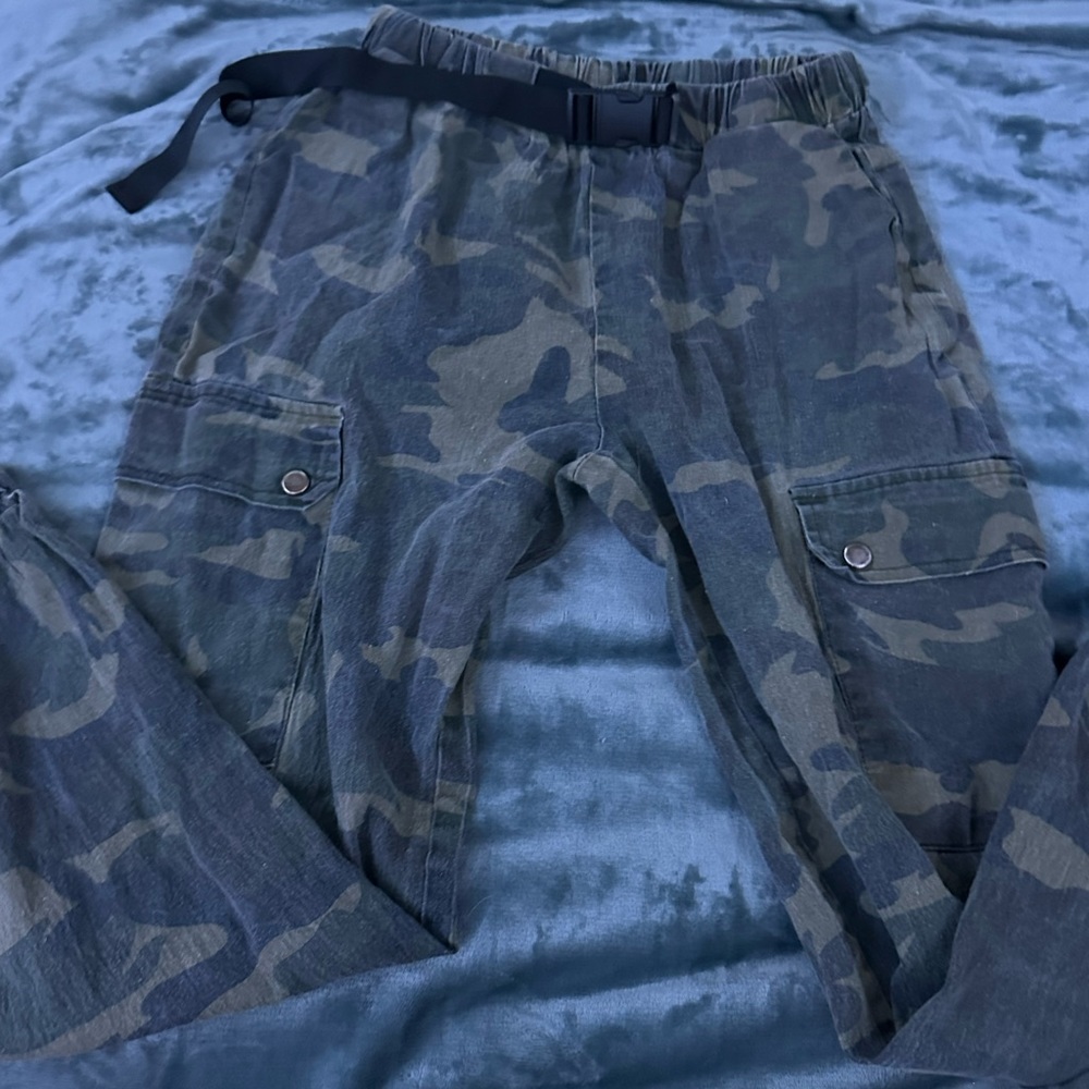 camo pants